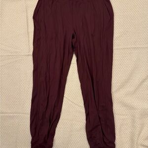 Lululemon On The Fly Mid Rise Joggers